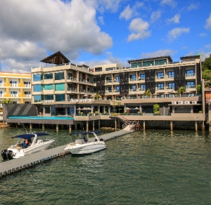 科隆島旅遊飯店推薦-季節海灣酒店